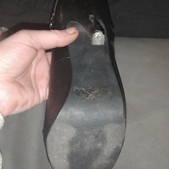 Heels - Picture 3 of 3